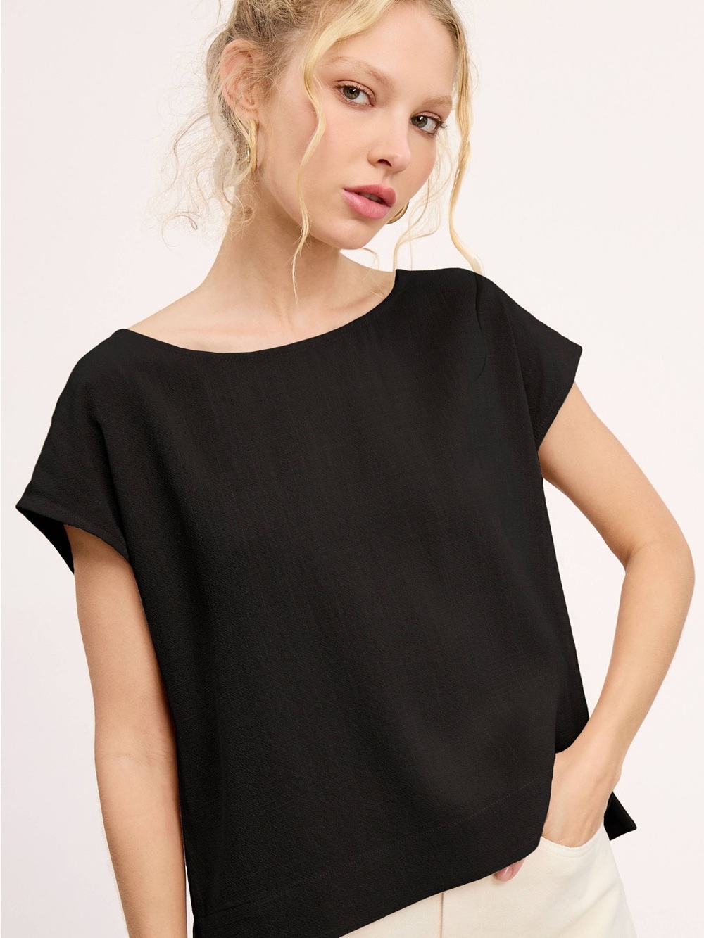 NWT Black Cap-Sleeve Boxy Linen Top - Women Large